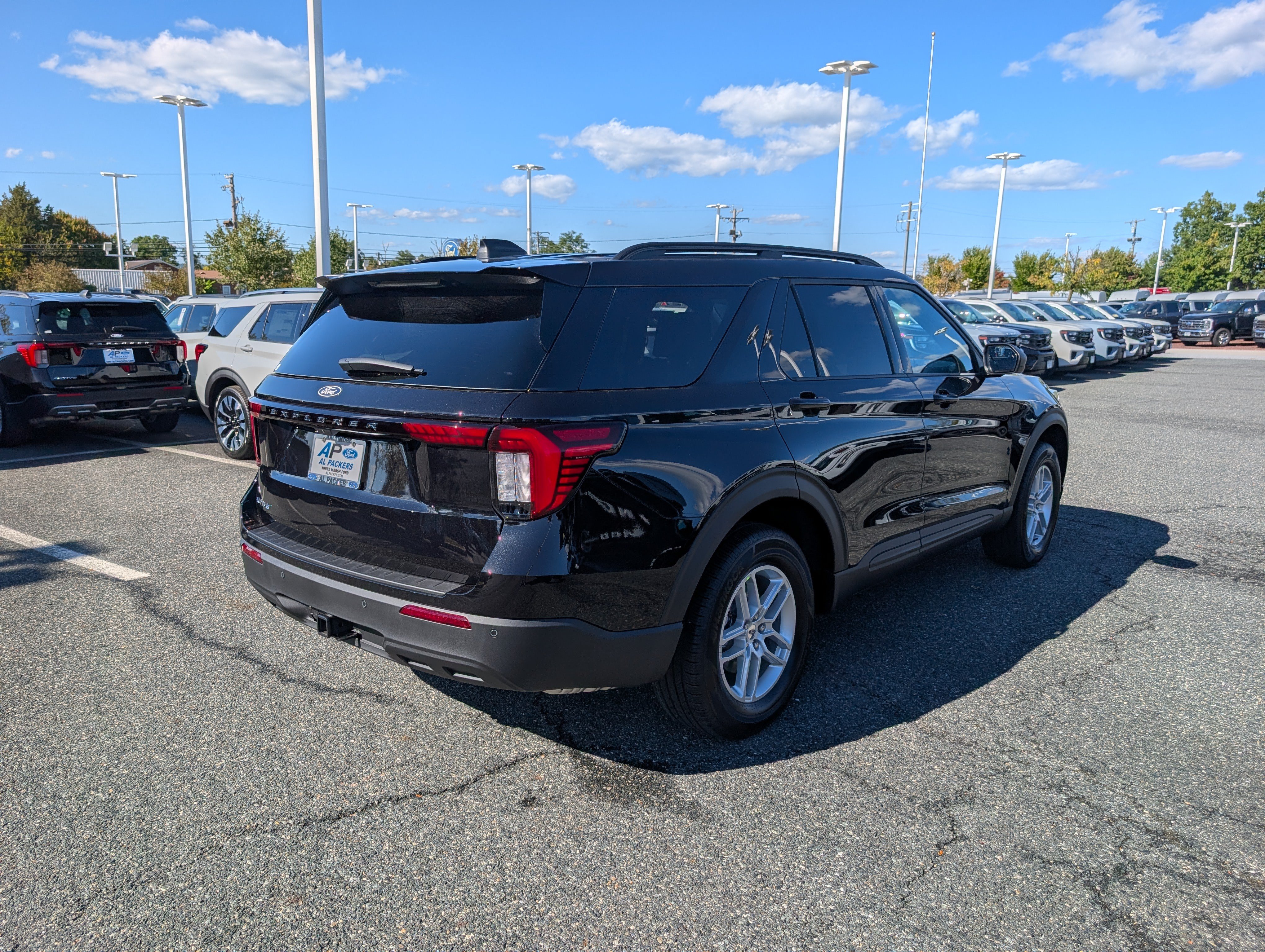 New 2027 Ford Explorer Active AWD/4WD image 2