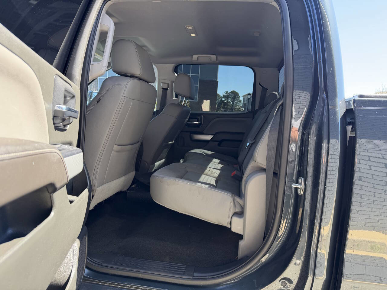 Used 2018 Chevrolet Silverado 1500 LTZ Z71 w/ LTZ Plus Package image 9