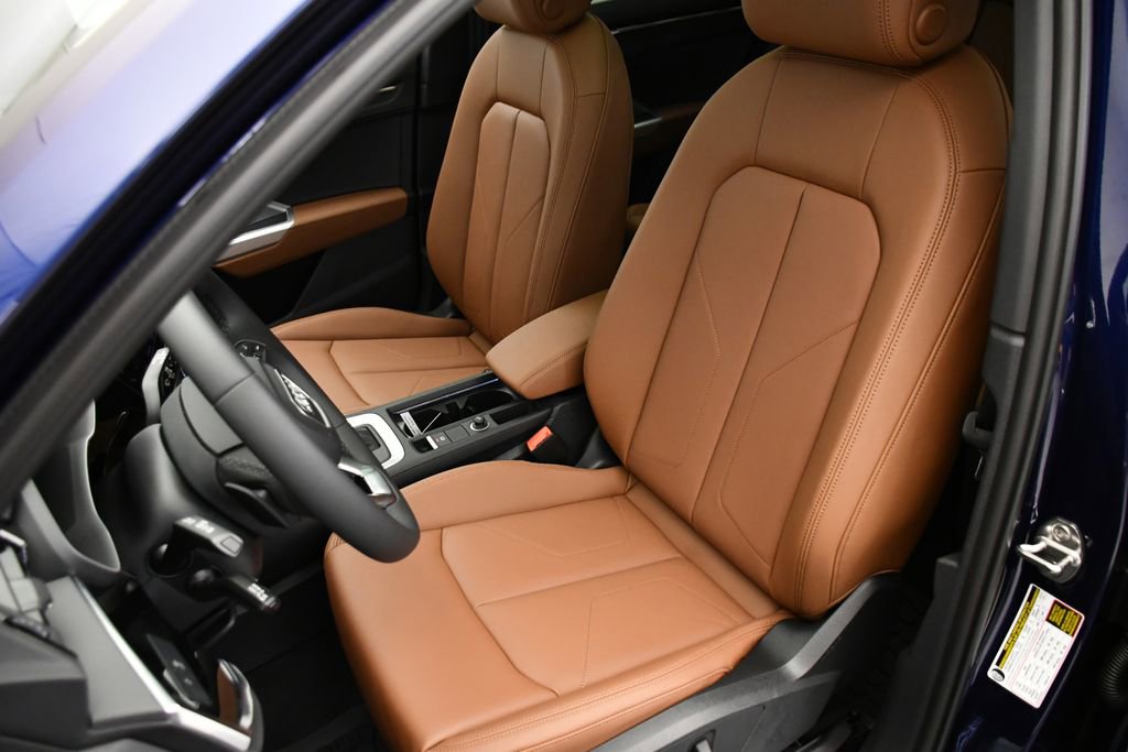 Used 2025 Audi Q3 2.0T Premium w/ Convenience Package image 40