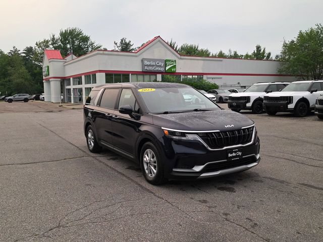 Used 2023 Kia Carnival LX FWD image 30