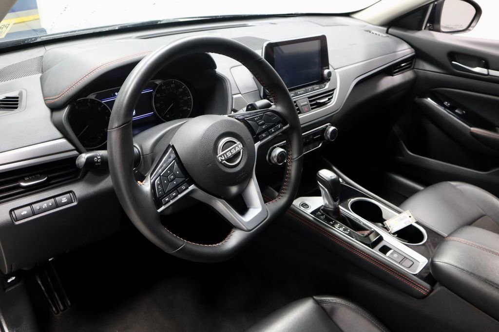 Used 2025 Nissan Altima 2.5 SR AWD/4WD image 24