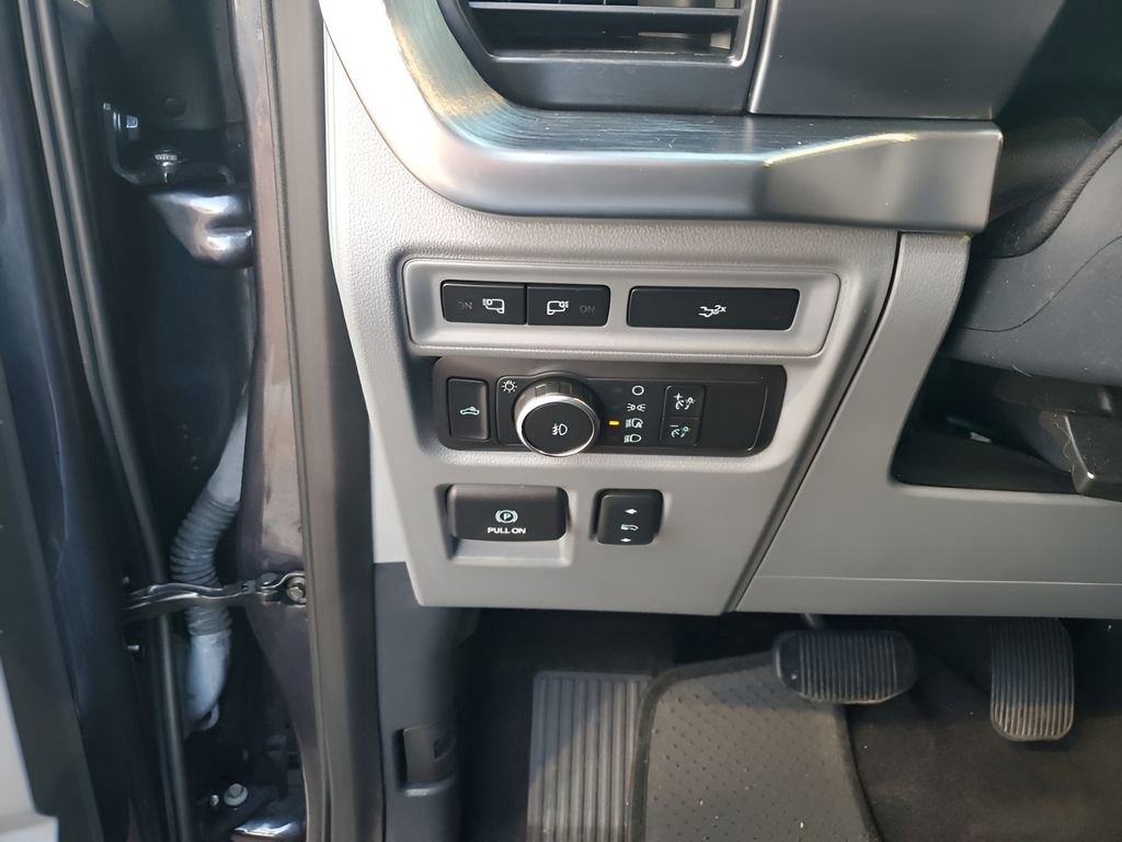 Used 2022 Ford F150 Lariat image 32