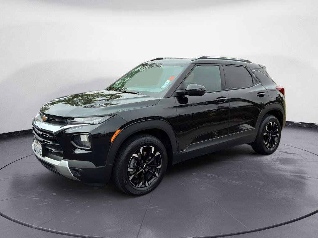 Used 2023 Chevrolet TrailBlazer LT FWD image 2