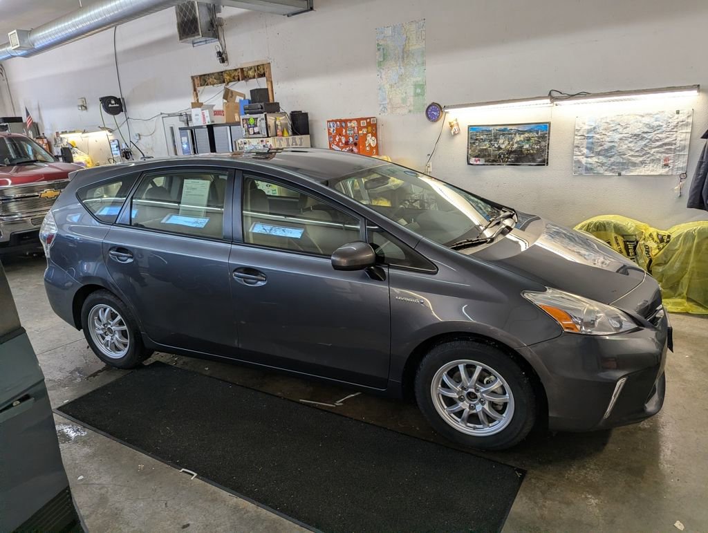 Used 2014 Toyota Prius V Three FWD image 8