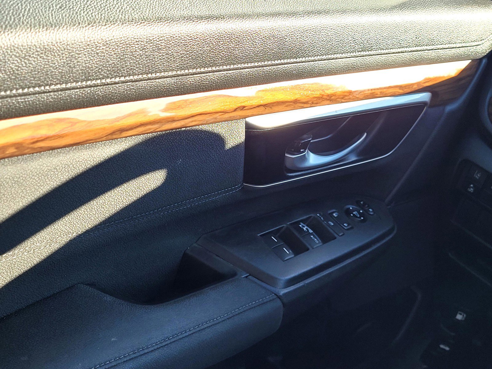 Used 2021 Honda CR-V EX image 30