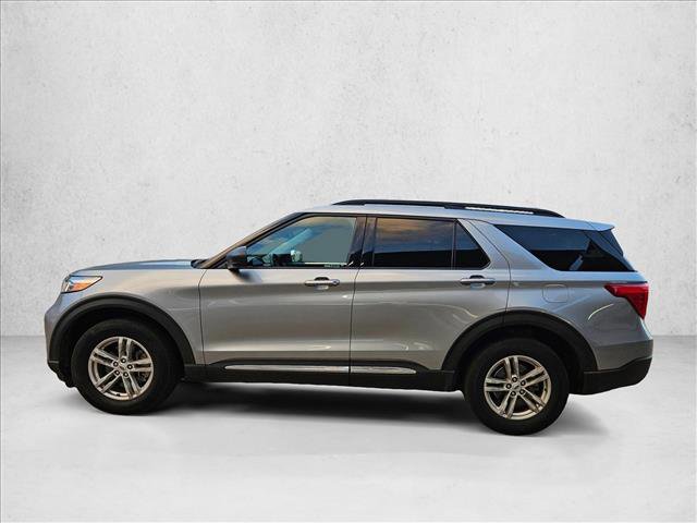 Certified 2023 Ford Explorer XLT w/ Equipment Group 202A AWD/4WD image 9