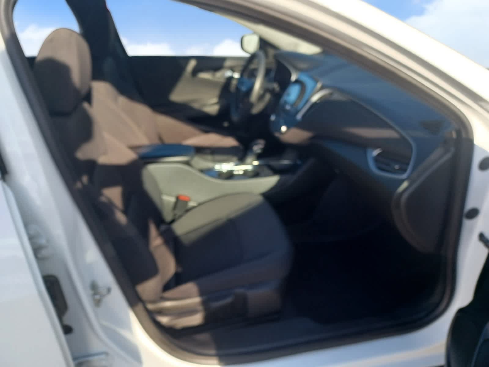 Used 2023 Chevrolet Malibu LT FWD image 15
