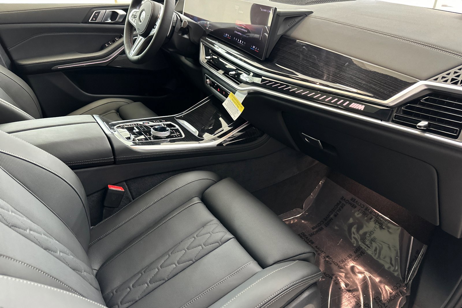 New 2026 BMW X7 M60i image 27