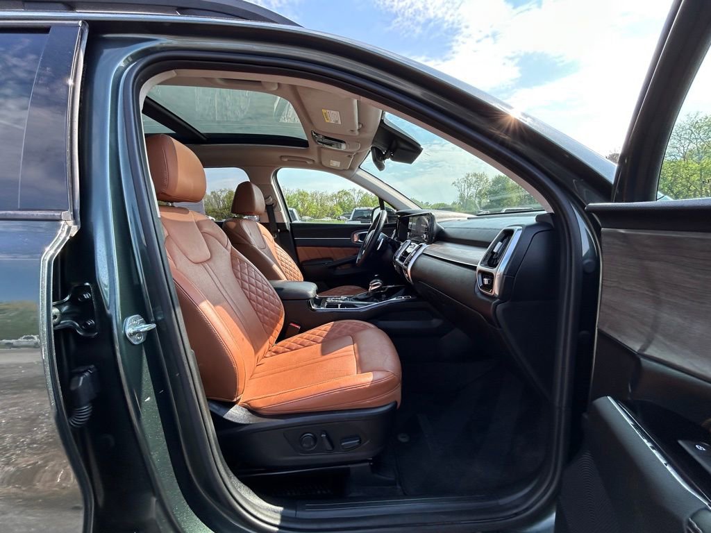 Used 2022 Kia Sorento SX Prestige w/ Rust Color Package AWD/4WD image 21