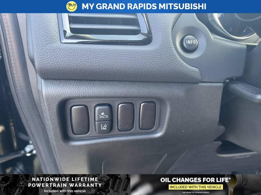 New 2026 Mitsubishi Outlander Sport LE AWD/4WD image 17