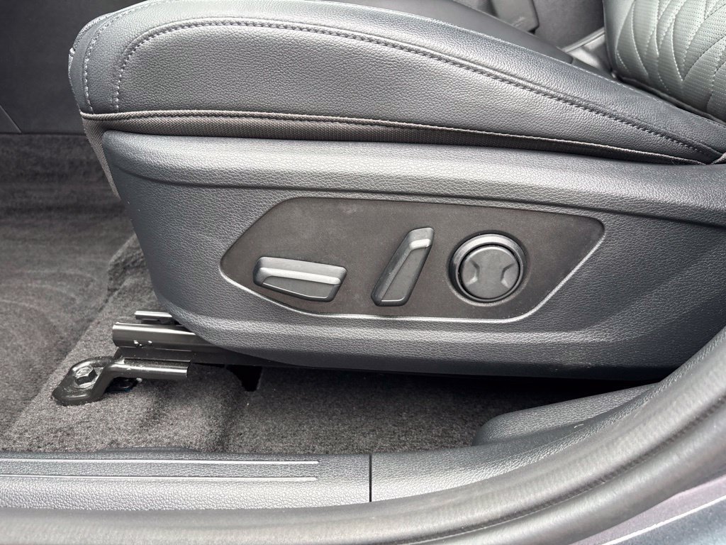 Used 2025 Kia Sportage X-Line AWD/4WD image 13