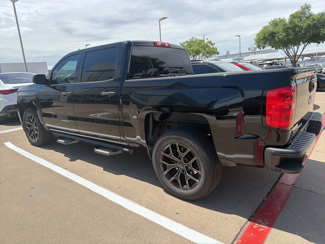 Used 2018 Chevrolet Silverado 1500 Custom w/ Custom Convenience Package image 7