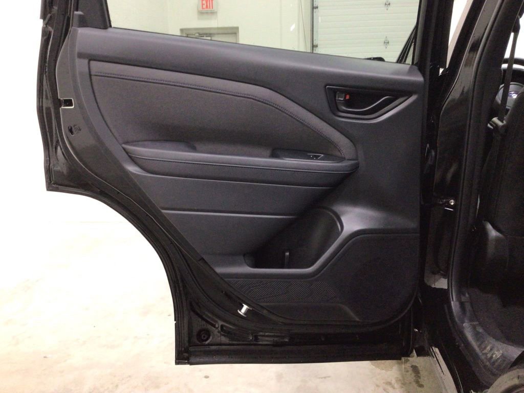 Used 2024 Subaru Ascent Premium w/ Convenience Package AWD/4WD image 18