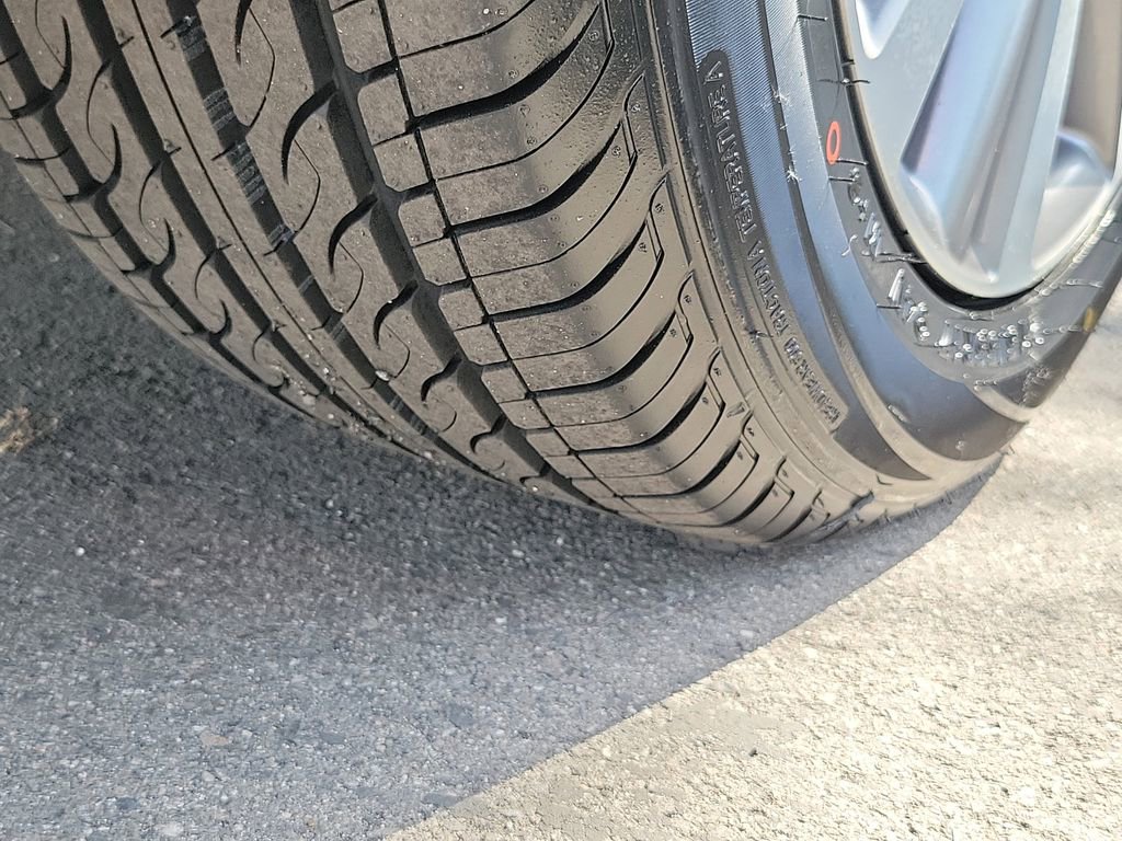 Used 2020 Lexus ES 300h w/ Accessory Package 2 image 31