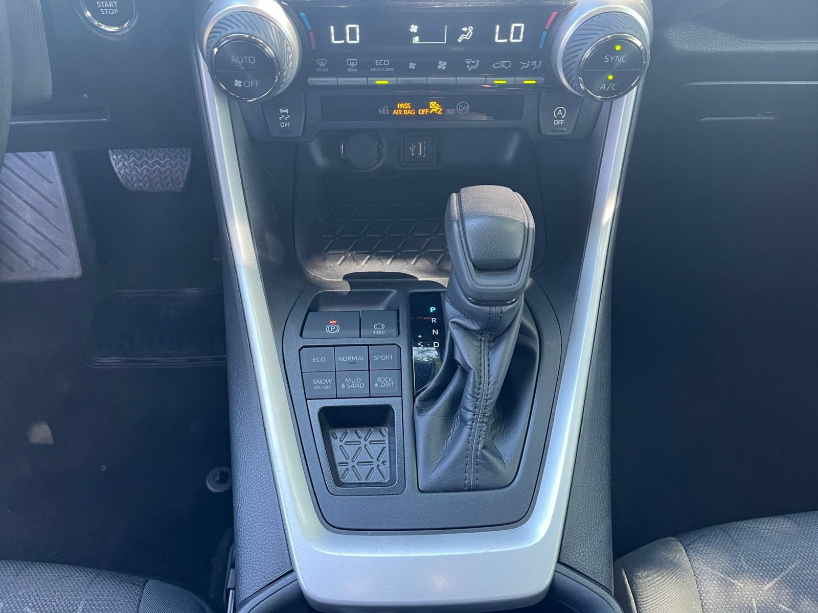 Used 2024 Toyota RAV4 XLE w/ Convenience Package AWD/4WD image 42