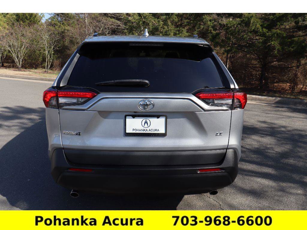Used 2021 Toyota RAV4 LE image 6