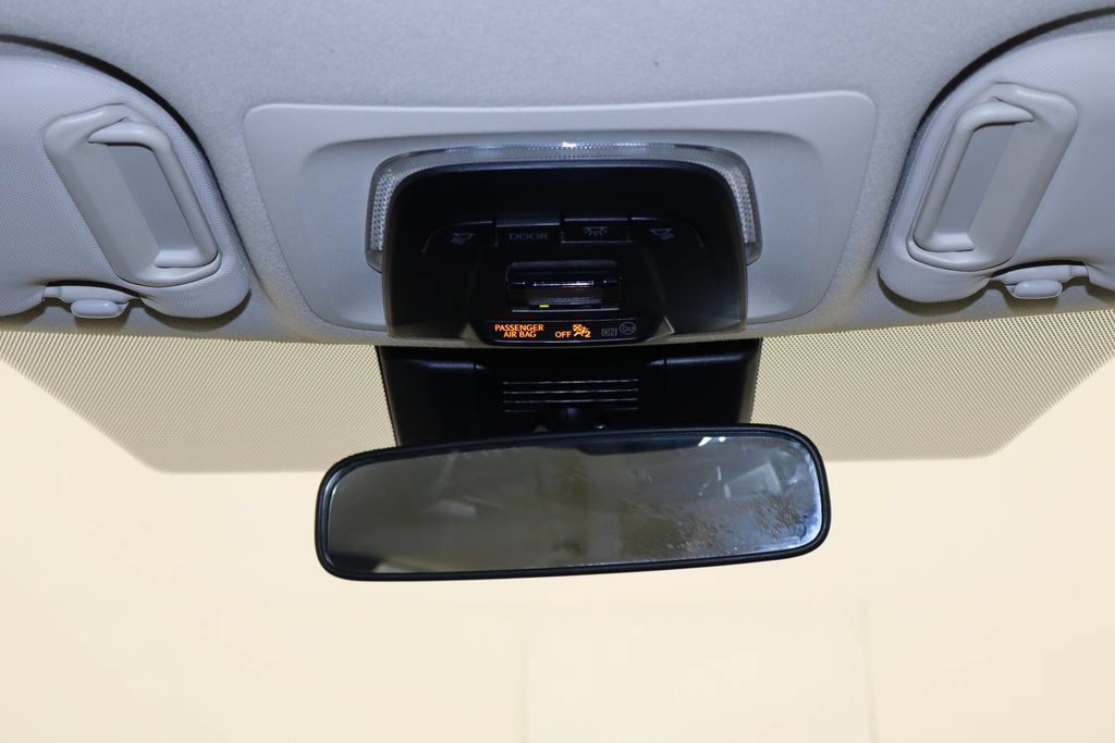 Used 2025 Toyota Corolla LE FWD image 23