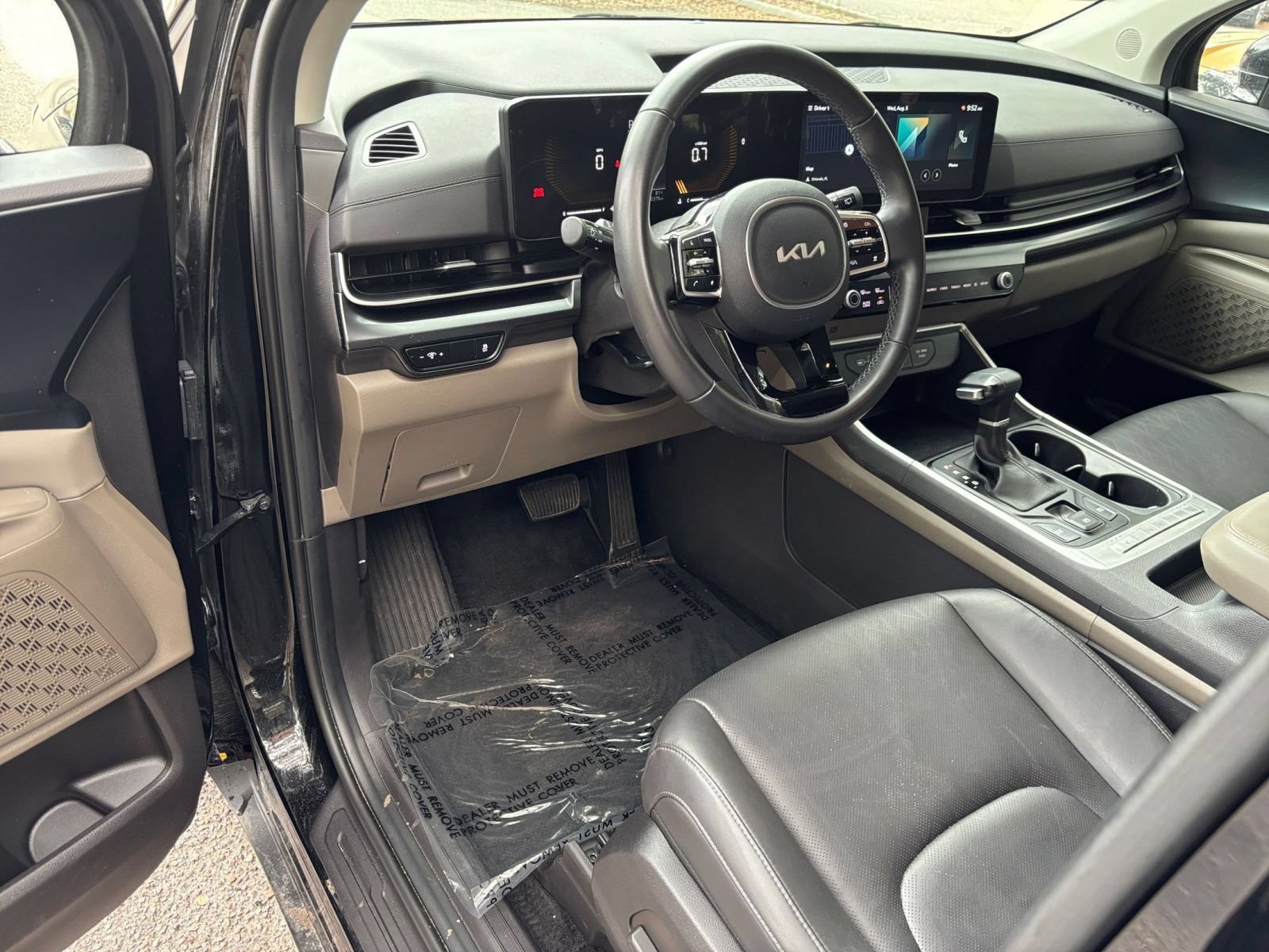 Used 2026 Kia Carnival FWD image 36