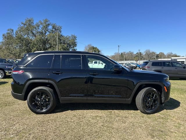 New 2026 Jeep Grand Cherokee Altitude AWD/4WD image 6