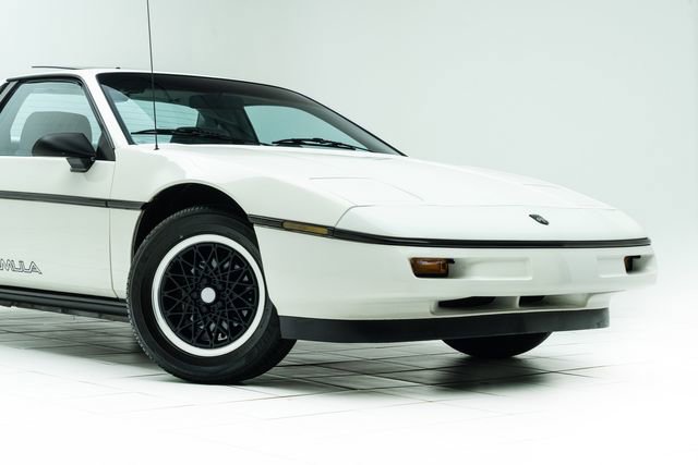 Used 1988 Pontiac Fiero image 4