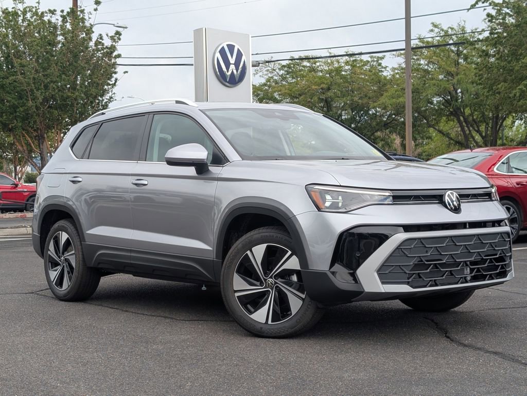 New 2025 Volkswagen Taos SE