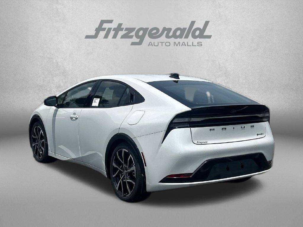 New 2026 Toyota Prius Plug-In Hybrid FWD image 5
