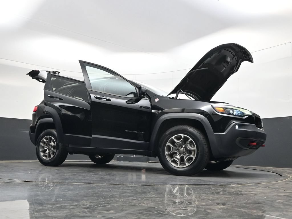 Used 2021 Jeep Cherokee Trailhawk AWD/4WD image 54