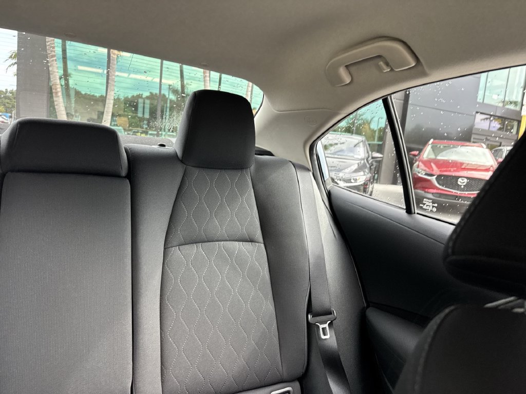 Used 2020 Toyota Corolla LE FWD image 19