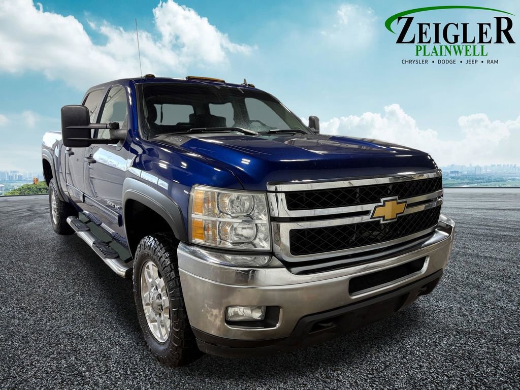 Used 2014 Chevrolet Silverado 2500 LT w/ Interior Plus Package image 14