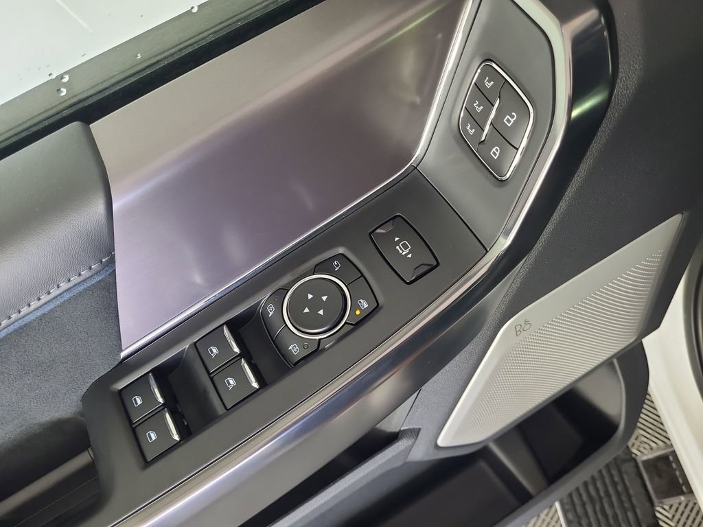 New 2026 Ford F350 Platinum w/ Tremor Off-Road Package AWD/4WD image 19
