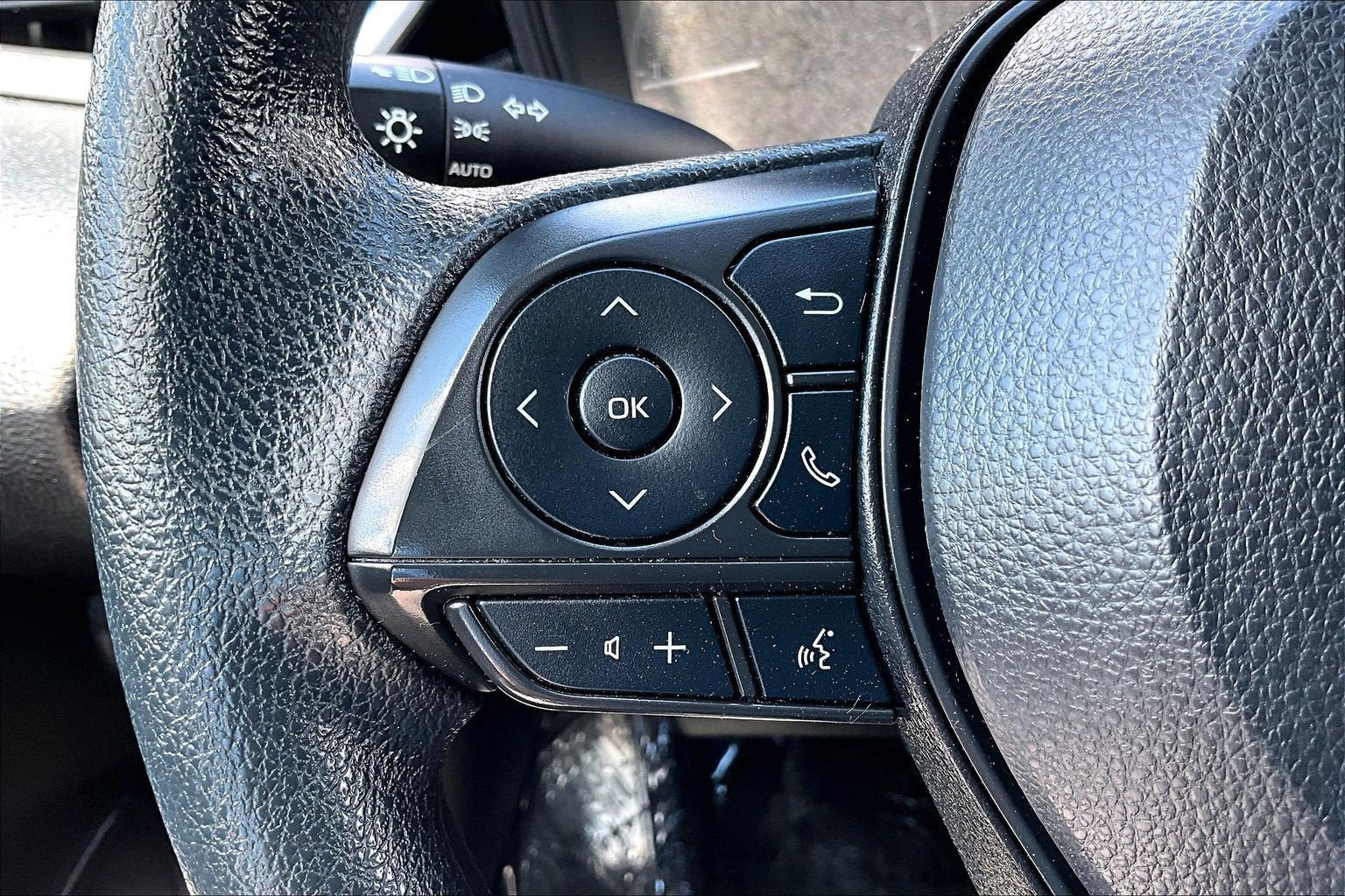 Used 2024 Toyota Corolla LE FWD image 17