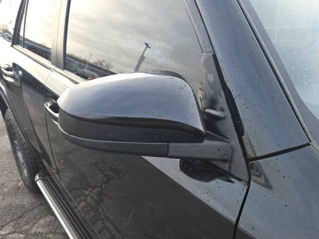 Used 2019 Toyota 4Runner TRD Off-Road image 3