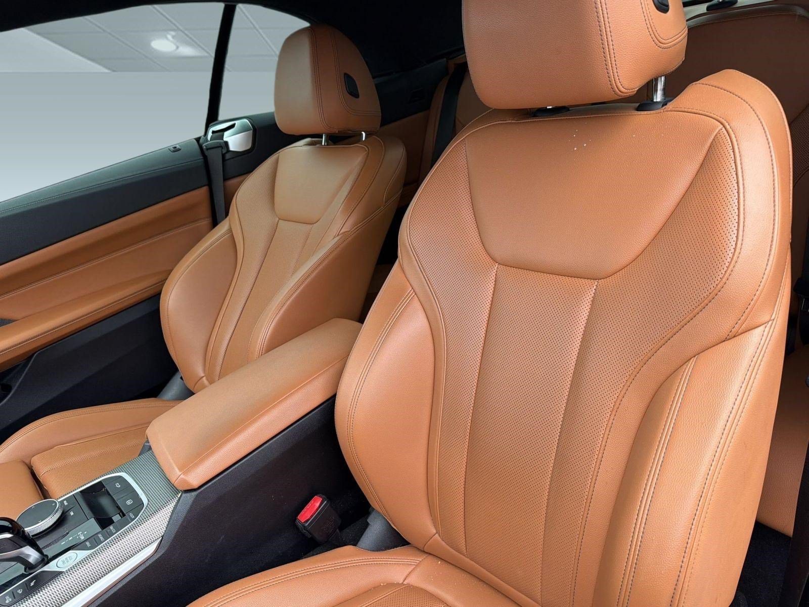 Used 2022 BMW M440i Convertible RWD image 21