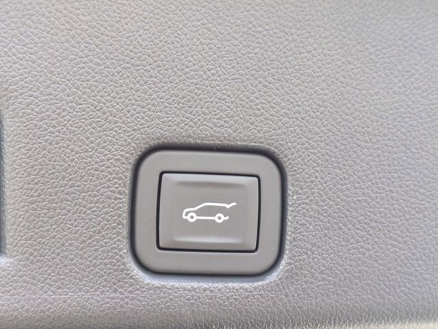 Used 2025 GMC Acadia Elevation image 34