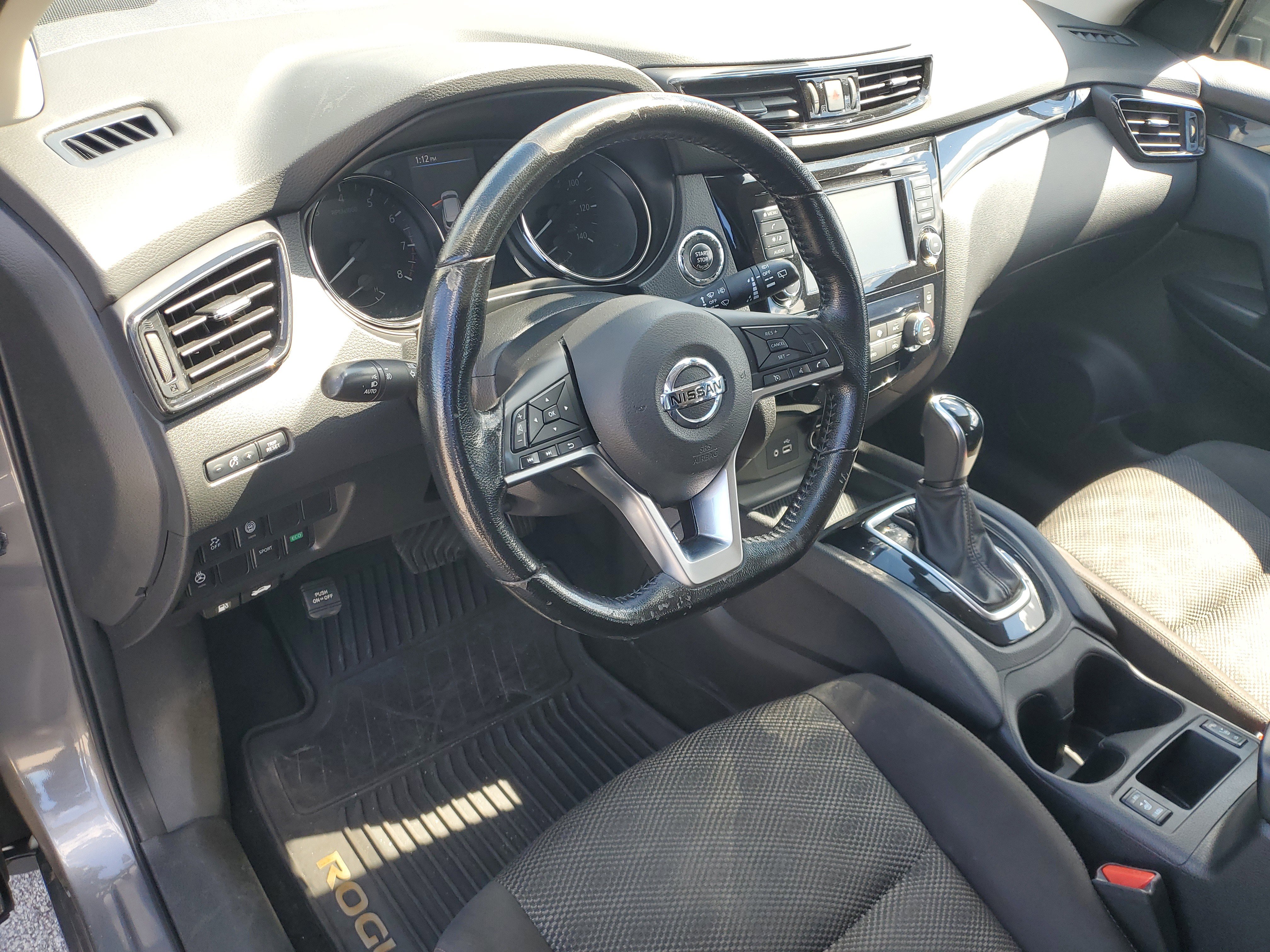 Used 2021 Nissan Rogue Sport SV image 12