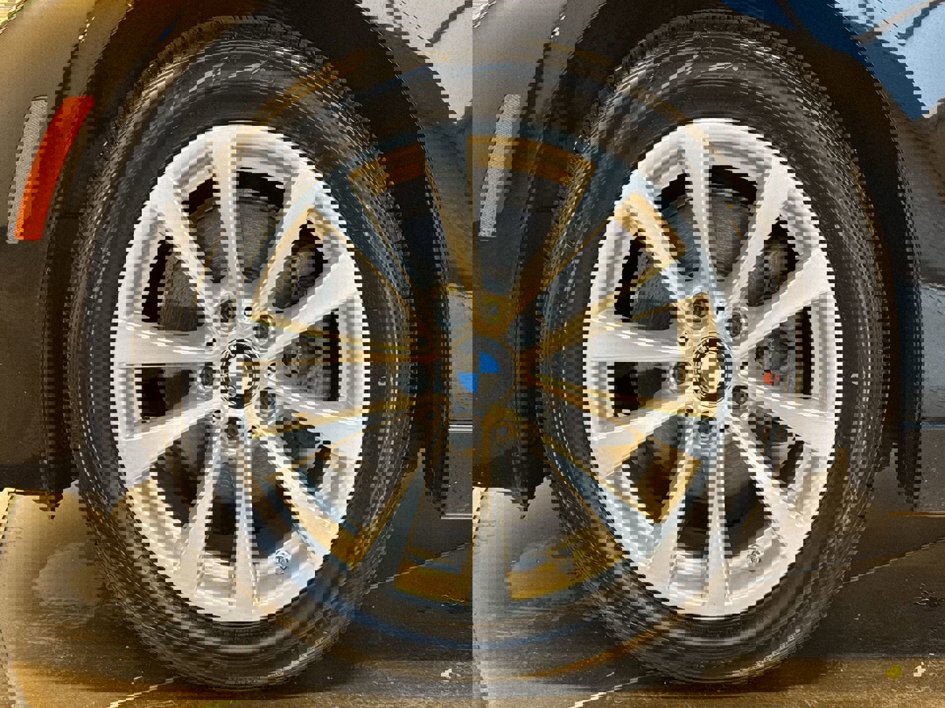 Used 2018 BMW 320i xDrive Sedan image 10