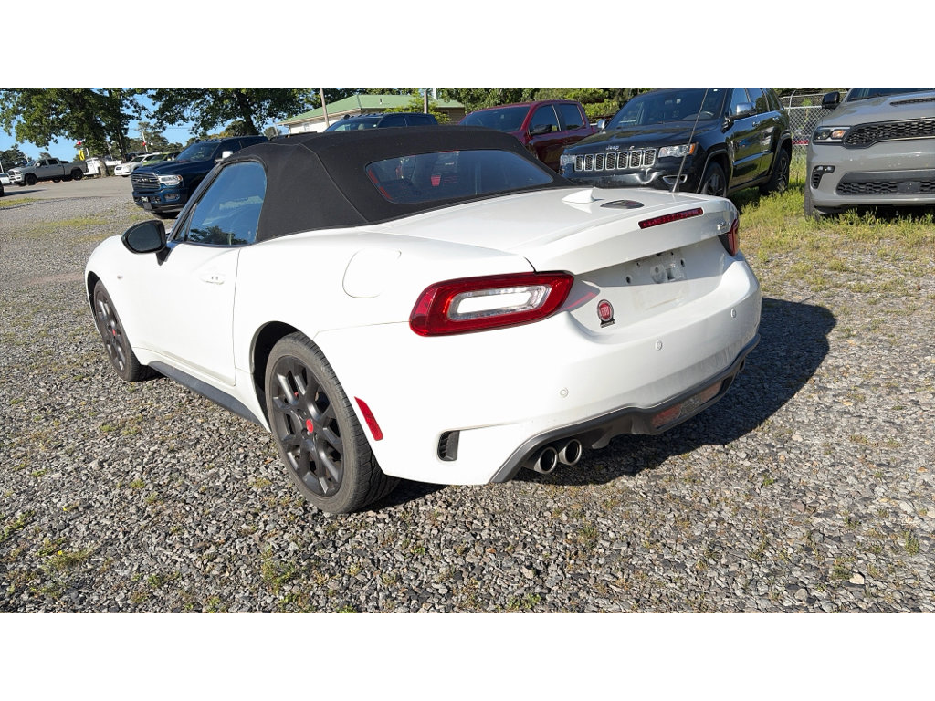 Used 2018 FIAT 124 Spider Abarth w/ Convenience Group RWD image 5