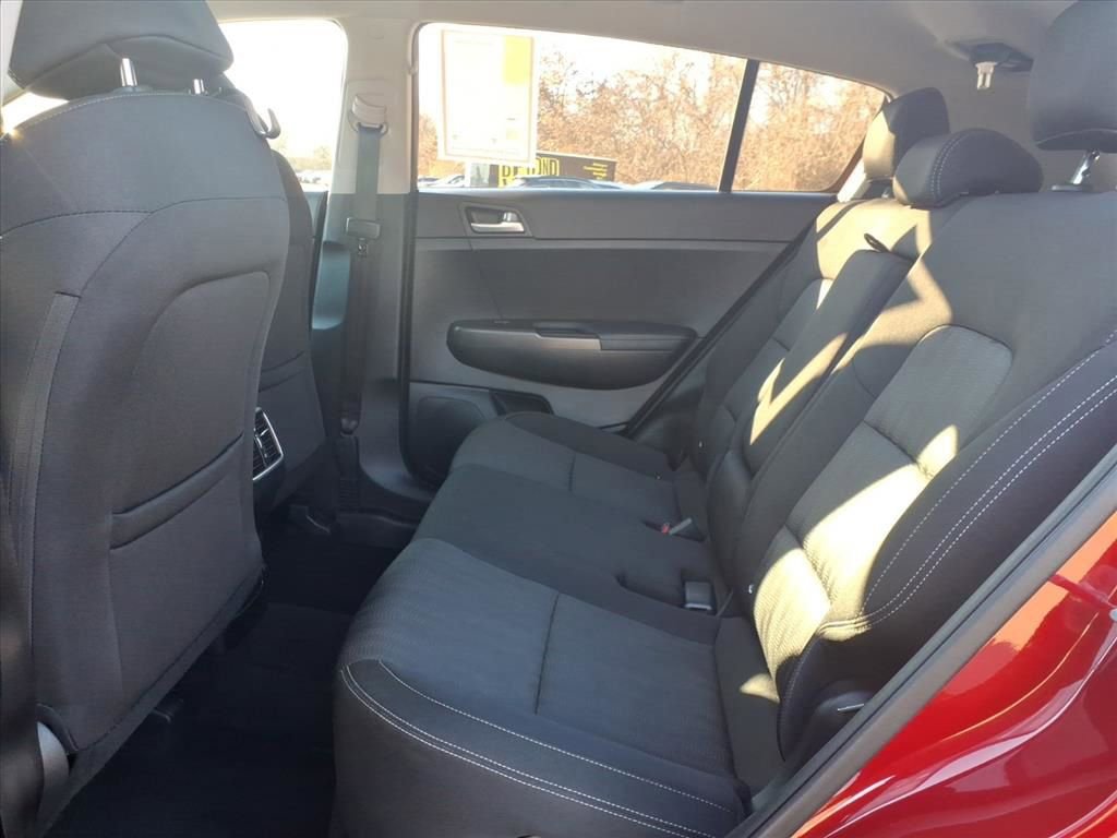 Used 2019 Kia Sportage LX image 11