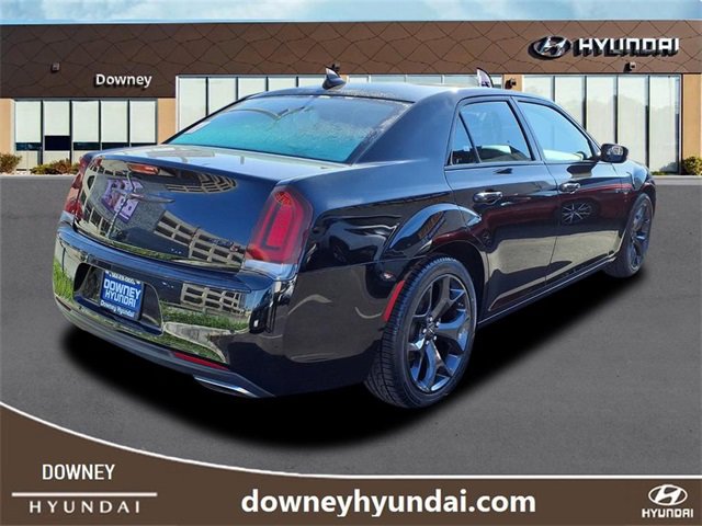 Used 2022 Chrysler 300 S image 4