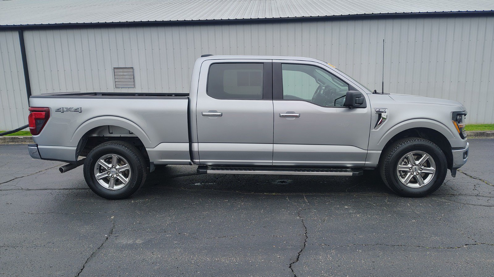 Used 2024 Ford F150 XLT w/ Tow/Haul Package AWD/4WD image 4