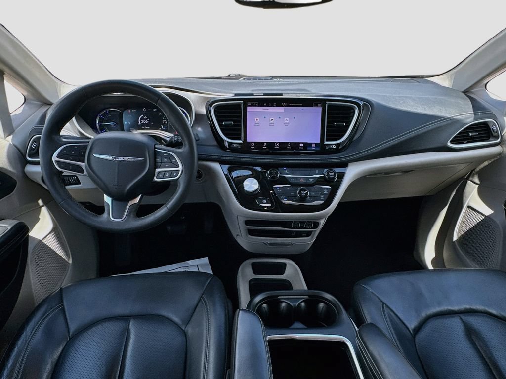 Used 2022 Chrysler Pacifica Touring-L FWD image 24