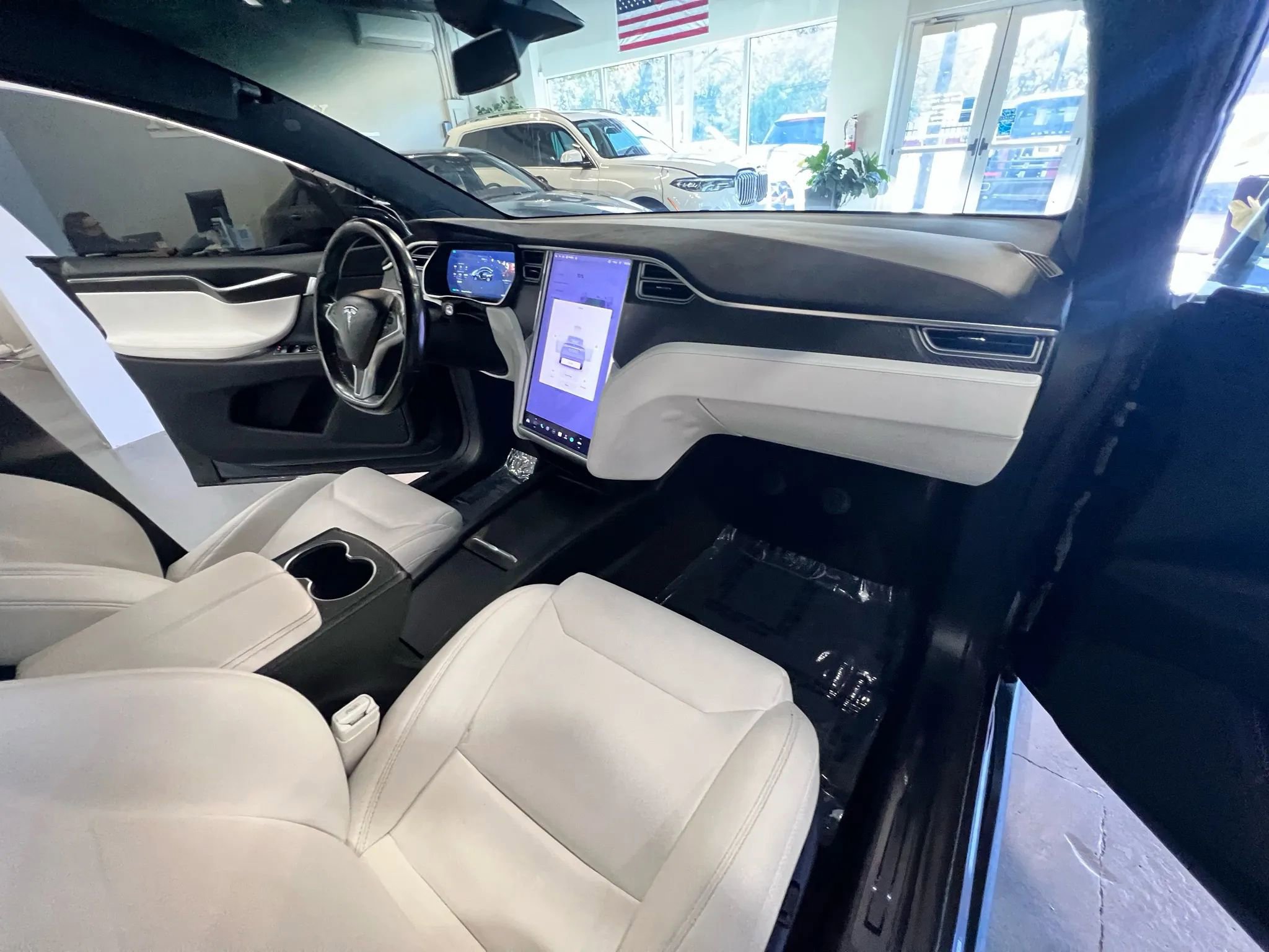 Used 2017 Tesla Model X 75D image 19