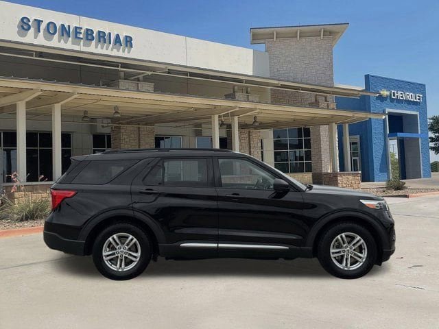 Used 2022 Ford Explorer XLT w/ Equipment Group 202A RWD image 4