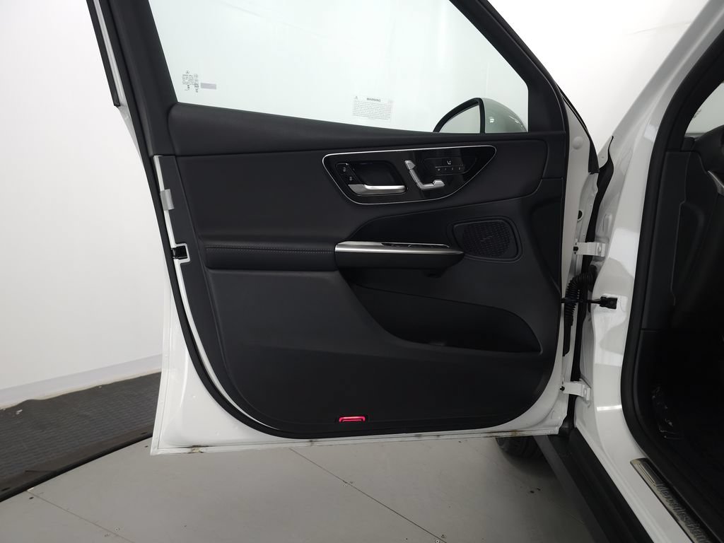 Certified 2026 Mercedes-Benz GLC 300 4MATIC image 5