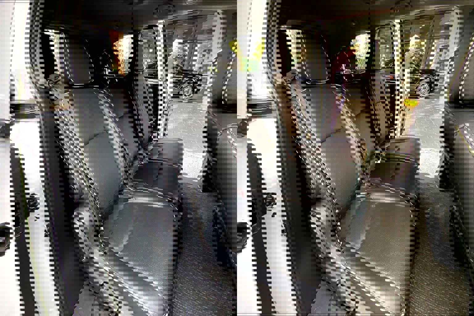 Used 2023 Honda Odyssey Elite image 18