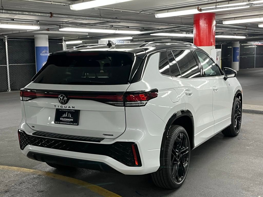 New 2025 Volkswagen Tiguan SE R-Line image 6