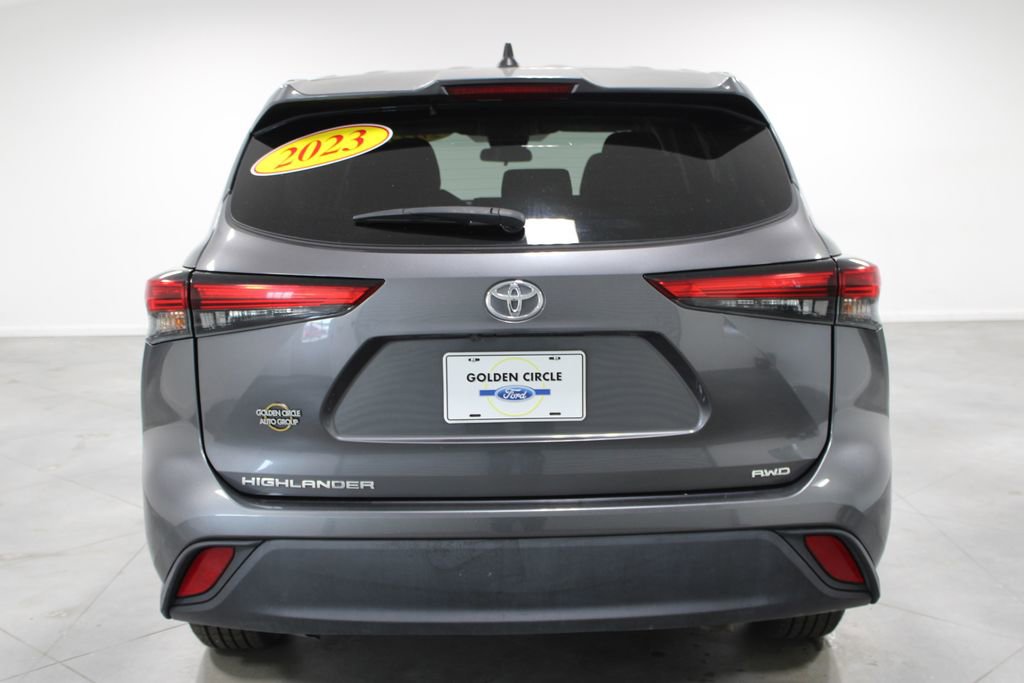 Used 2023 Toyota Highlander L image 11
