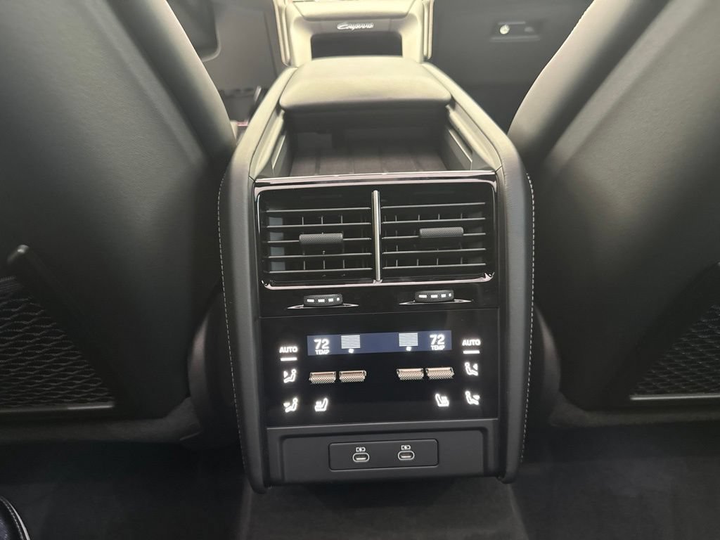 New 2026 Porsche Cayenne Turbo AWD/4WD image 11