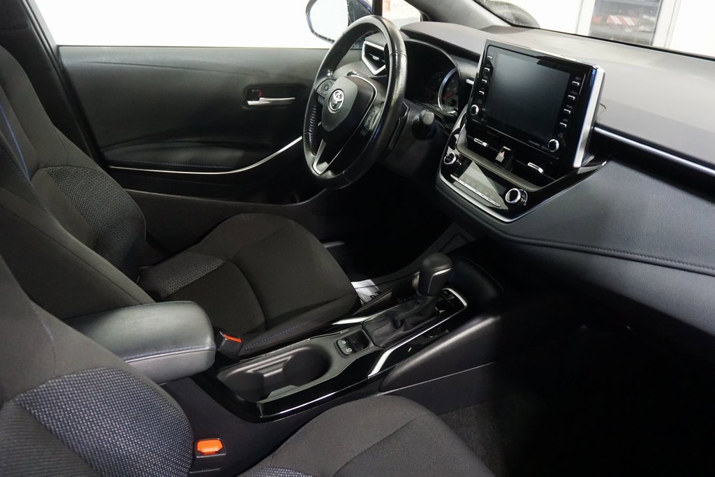 Certified 2022 Toyota Corolla SE w/ SE Premium Package image 25