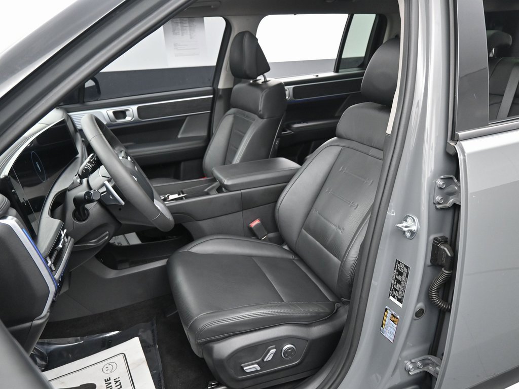 Used 2024 Hyundai Santa Fe Limited image 30